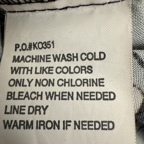 Natural Issue Hawaiian Shirt Men L Black Tropical Floral Viscose Rayon S/S - Picture 10 of 11